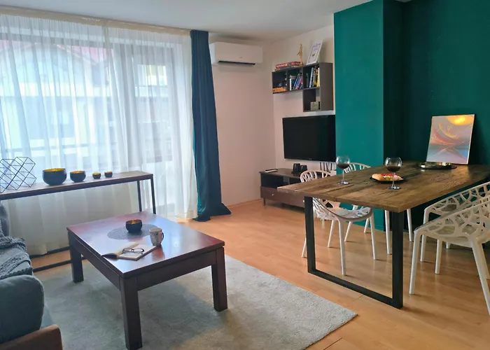 Апартамент Botanique - Cozy With Free Bottle Of Wine